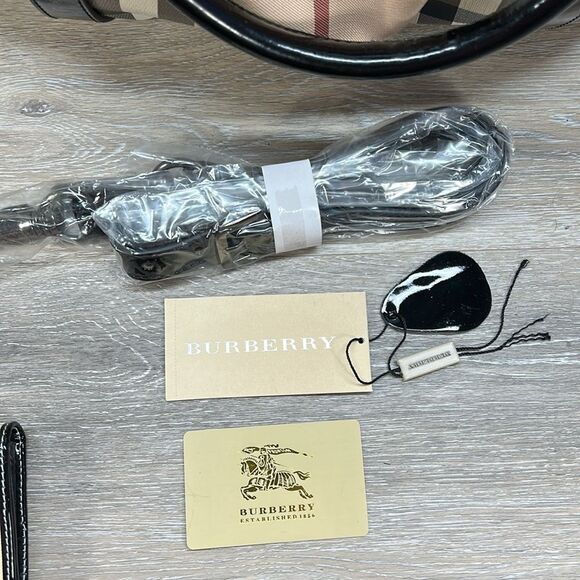Burberry bag - Picture 6 of 14
